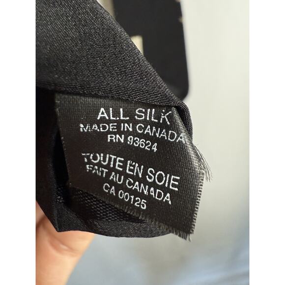 Vintage 1999 Saturday Evening Post Silk Green Christmas Necktie Santa Chimney - Picture 4 of 7